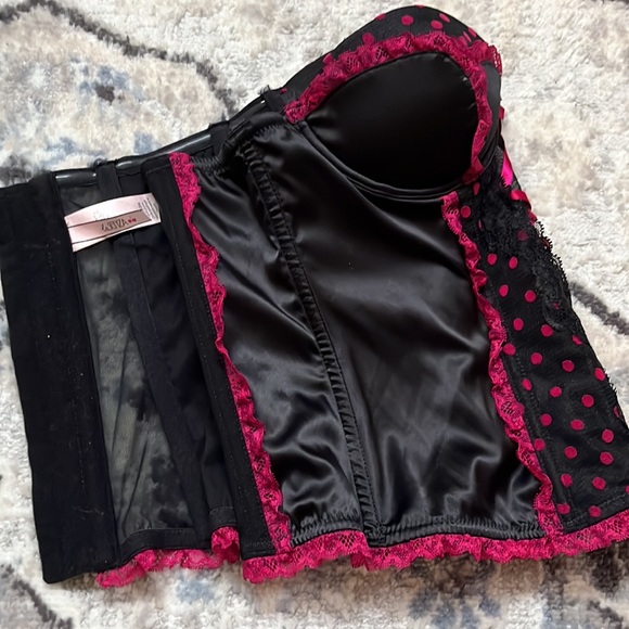 Vintage lace polka dot LaSENZA corset - Picture 3 of 3